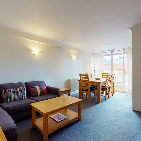 Hertford Court-3